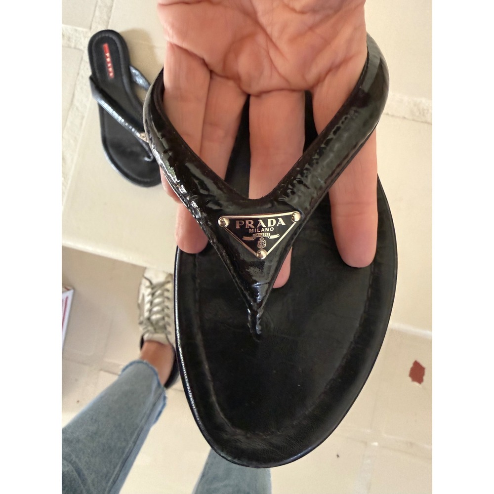 Prada Black Patent Leather Triangle Logo Thong Sandals 7 - Picture 8 of 13